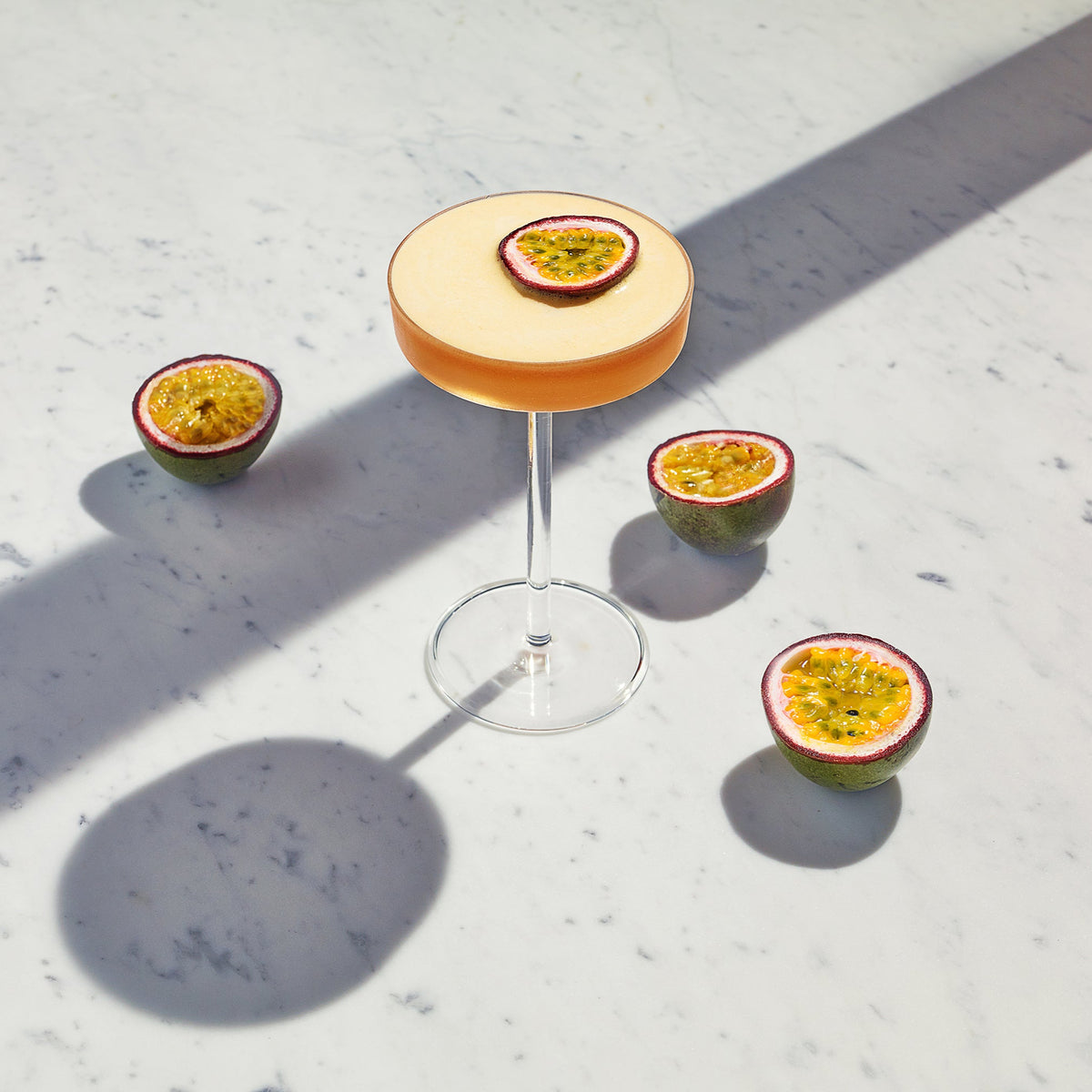 Wacholdercocktail / Coupéglas / 2er-Set